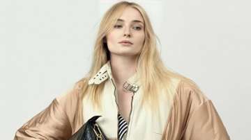  Sophie Turner on paparazzi clicking daughter Willa's pics