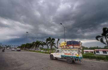 High alert in Jharkhand, evacuation on amid cyclone threat
 