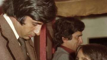 Amitabh Bachchan recalls meeting fans, shares million-dollar throwback picture from 'Kala Patthar' p