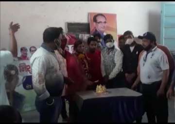 MP BJP leader holds birthday party in Indore Covid-19 vaccine centre
