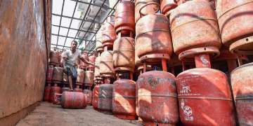 Free LPG Connection: Govt to disburse 10 mn LPG connections under PMUY scheme in June. How to apply
