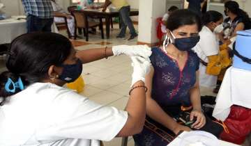 Focus on 2nd dose COVID-19 vaccine coverage of health workers: Centre to states