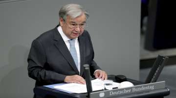 Antonio Guterres, urge, G20 act, vaccine equity, debt relief, coronavirus pandemic, covid strain lat