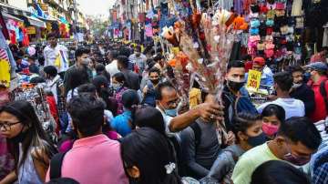 Delhi: Sarojini Nagar's Export Market closed for 'grossly' violating COVID-19 norms