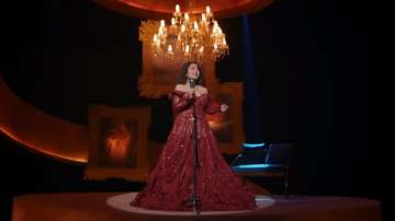 Neha Kakkar releases Dil Ko Karaar Aaya reprise version, husband Rohanpreet reaction is priceless 