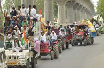 farmers protest tractor rally independence day