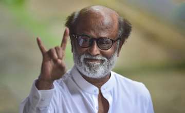 Rajinikanth says he will 'consult' Mandram functionaries on 'political' entry