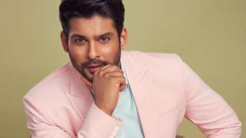 Bigg Boss 13 winner Sidharth Shukla wears pink suit, makes fans go gaga over his hot looks | PICS