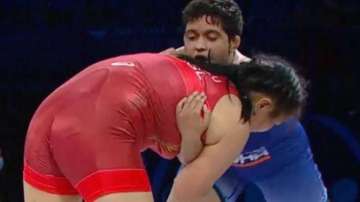 Bipasha (in blue) in action during the World junior wrestling in Ufa, Russia 