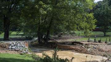 eight killed, Tennessee flash floods, dozens missing, latest international news updates, Tennessee f