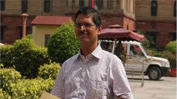 Former IPS officer Amitabh Thakur to float political party ahead of UP polls