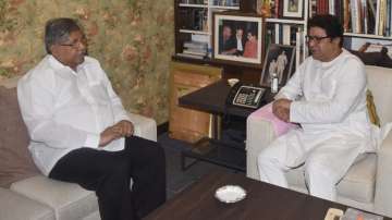 Chandrakant Patil meets Raj Thackeray 