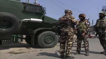 Civilians injured in grenade attack by militants in Srinagar