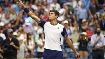 US Open: Spanish teenager Carlos Alcaraz stuns Stefanos Tsitsipas in five-setter
