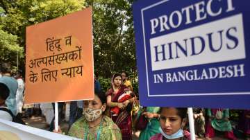 Delhi: Protest against the attacks on Hindu minorities in Bangladesh.