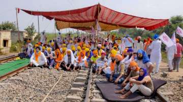 ?"To press for its demand for MoS Home Ajay Mishra's dismissal and arrest, so that justice can be secured in the Lakhimpur Kheri massacre, Samyukt Kisan Morcha has announced a nation-wide Rail Roko program tomorrow.
?