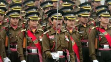woman army officers