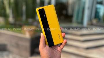 Realme GT looks astonishing in this Racing Yellow colour.