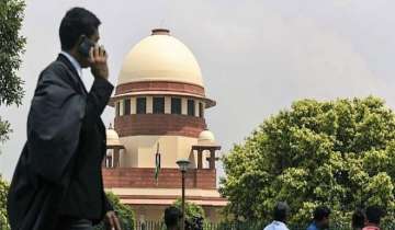 Farmers have right to protest but cannot block roads indefinitely: SC on farmers' protests