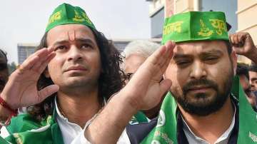 Tejashwi refutes brother Tej Pratap's 'Lalu hostage' allegation 