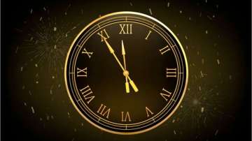 Vastu Tips: Do not put a clock in this direction at home or office by mistake to avoid negative effe