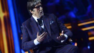 Big B's 'tie-bows' on KBC13 impresses Prez of Nauru