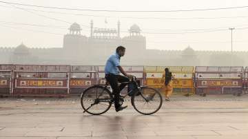 Delhi, delhi air pollution level, air pollution dangerous, pollution impact on elderly people, vulne