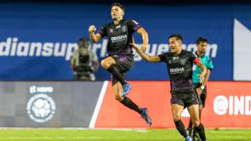 Javi Hernandez celebrating his goal against Bengaluru FC