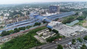 Prime Minister Narendra Modi will dedicate to the nation the redeveloped Rani Kamlapati Railway Station in Bhopal on 15th November during his visit.