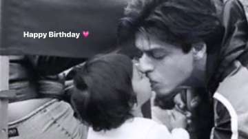 Suhana Khan's throwback pic kissing Shah Rukh Khan on his birthday is sure to melt your heart