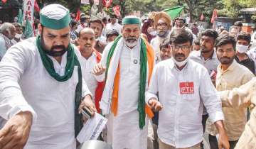 Farmers head to Delhi borders as stir against farm laws completes year Friday