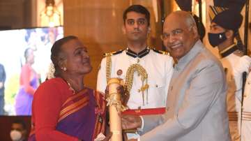 Transgender folk dancer Matha B Manjamma Jogati receives Padma Shri award from President Ram Nath Kovind.