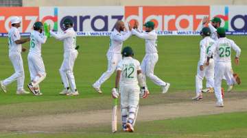 Pakistan cricket team celebrating win against Bangladesh.