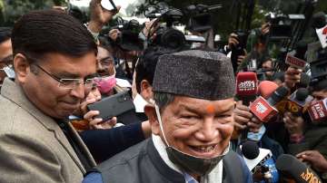 "Kadam, kadam badhaye ja, Congress ke geet gaye ja...," says Harish Rawat after meeting Rahul Gandhi