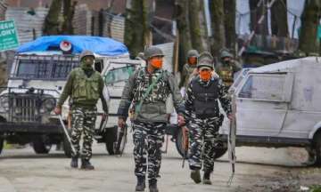 J&K: 3 terrorists killed, 4 security personnel injured in an encounter in Srinagar's Pantha Chowk??