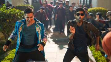 Atrangi Re's song Little Little sung by Dhanush out