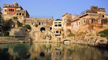 The Katas Raj Temples complex is built around a pond, which is considered sacred by Hindus.