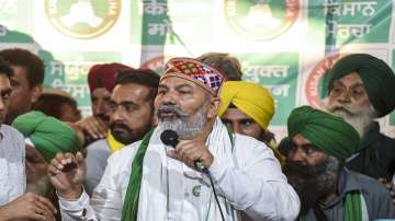 Bharatiya Kisan Union Spokesperson Rakesh Tikait addresses media after farmers meeting. (File photo)