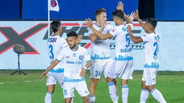 Jamshedpur FC players celebrating a goal against Odisha FC in ISL 2021-22