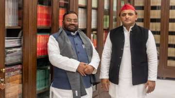 Akhilesh Yadav welcomes ex-UP minister Swami Prasad Maurya in the Samajwadi Party.