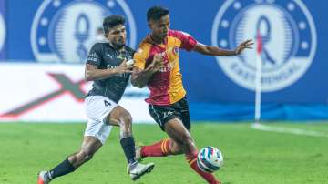 A moment from Mumbai City FC vs SC East Bengal match in ISL 2021-22. 