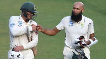 Quinton de Kock and Hashim Amla of the Proteas during the 3rd Castle Lager Test.