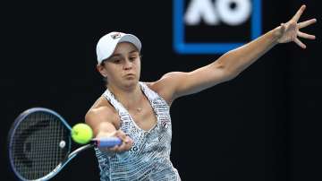 Ashleigh Barty hits a forehand against Amanda Anisimova in the fourth round of Australian Open in Me