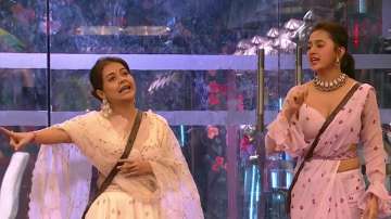 Bigg Boss 15 LIVE: Tejasswi Prakash, Devoleena Bhattacharjee at war of words for Ticket To Finale 