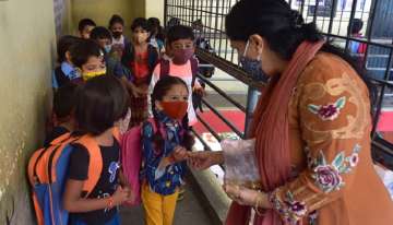 Bengal govt, open-air classes, primary school, primary school students, covid