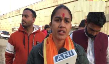 UP polls: BJP alleges attack on Babita Phogat’s convoy by SP-RLD workers, police deny