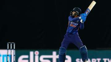 Shreyas Iyer plays a shot in second T20I against Sri Lanka 