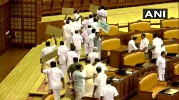 Opposition raises "Governor go back" slogan in Kerala Assembly