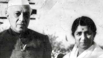 When Lata Mangeshkar's rendition of 'Ae Mere Watan Ke Logon' left Jawaharlal Nehru in eyes | VIDEO