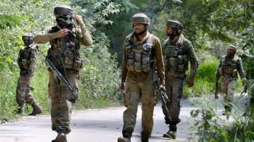Jammu, Kashmir, Pulwama, militants, Army, J and K Police, CRPF, awantipora gunfight, encounter, mili